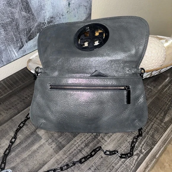 Tory Burch Amanda Crossbody Bag - Picture 3 of 10